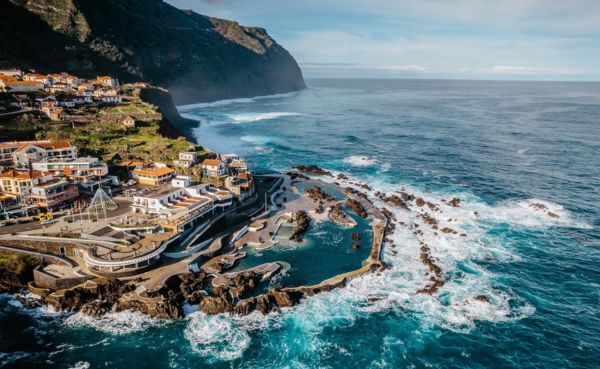 Funchal (Câmara de Lobos / Cabo Girão / Ribeira Brava / Porto Moniz)