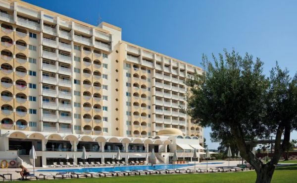 OZADI ALTURA BEACH RESORT 4*